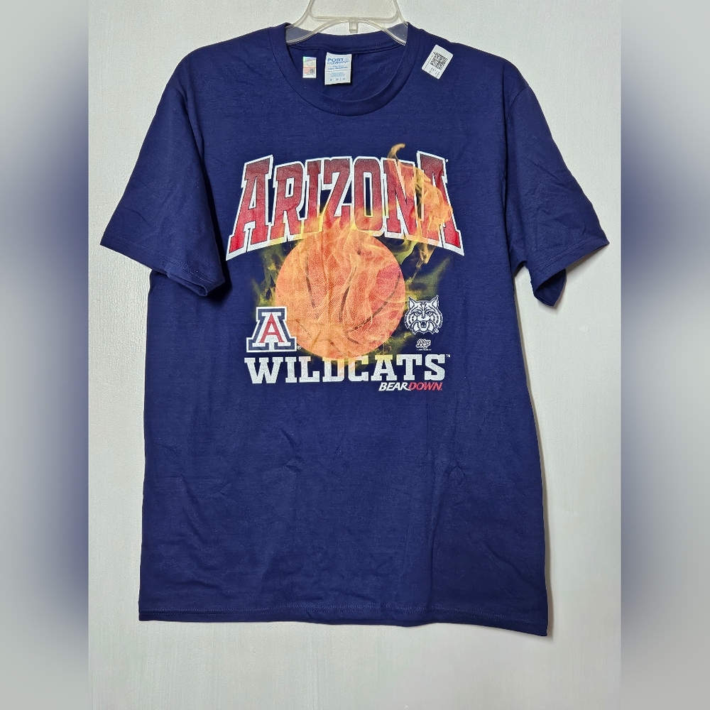 NWOT Arizona wildcats tee size Medium